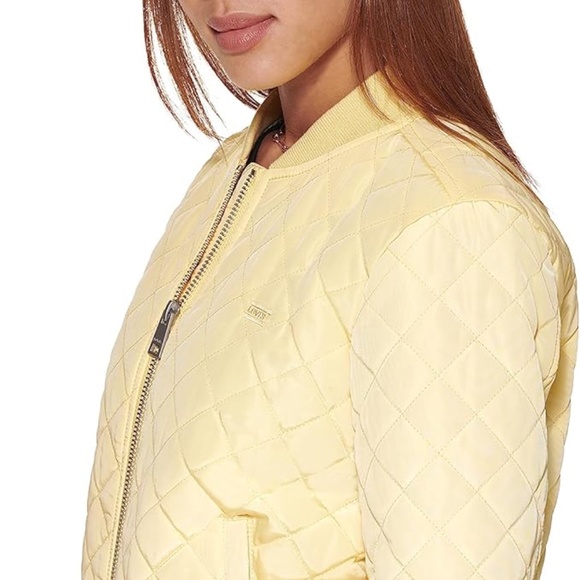 Brand New Levi's Women's Yellow Size Extra small Diamond Quilted Bomber Jacket - Picture 8 of 10